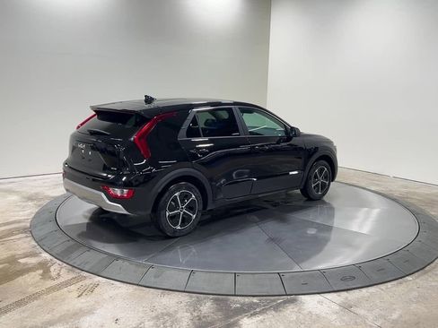 New 2025 Kia Niro LX image 5