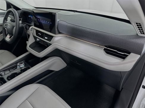 New 2026 Ford Explorer Active w/ Active Comfort Package image 30