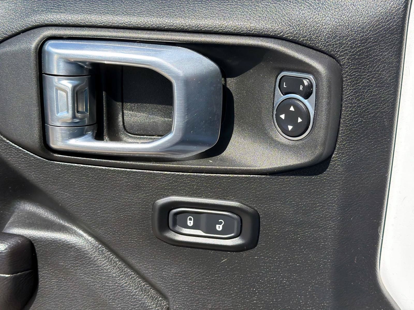 Used 2021 Jeep Wrangler Unlimited Sport AWD/4WD image 11