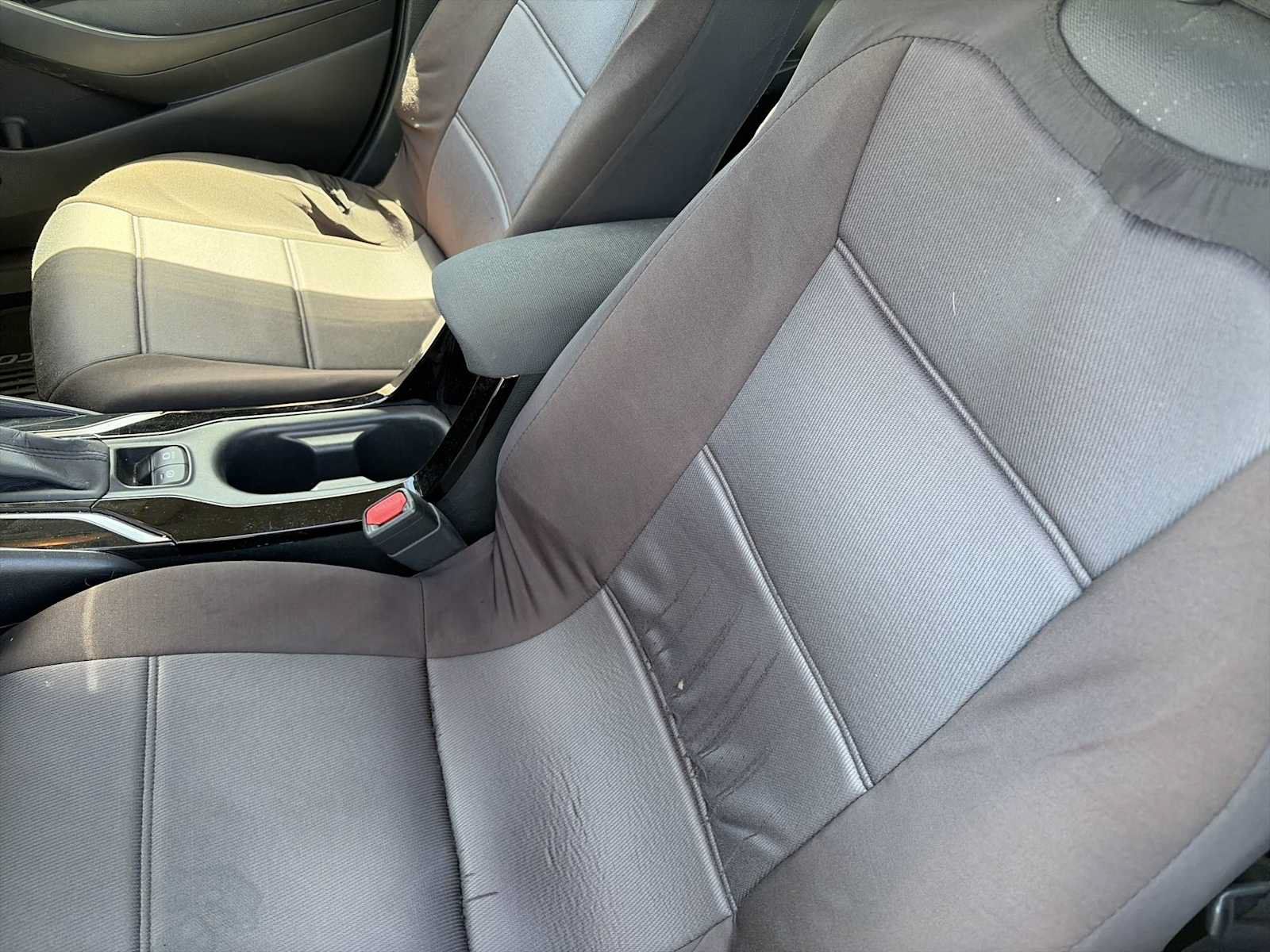 Used 2021 Toyota Corolla LE FWD image 13