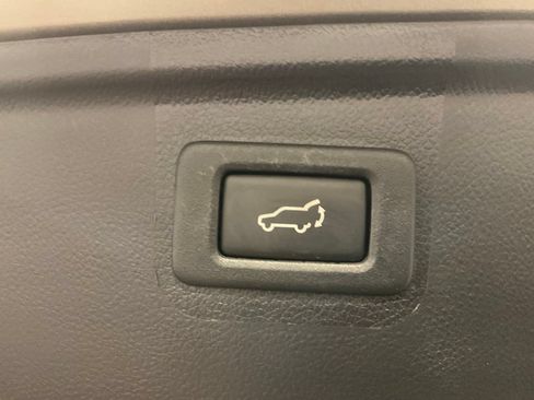 Used 2016 Subaru Outback 2.5i Limited AWD/4WD image 32