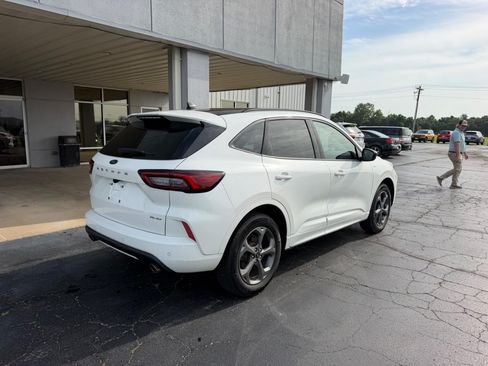 Used 2024 Ford Escape ST-Line w/ Tech Pack #1 AWD/4WD image 3