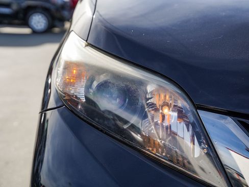 Used 2014 Toyota Sienna SE image 5