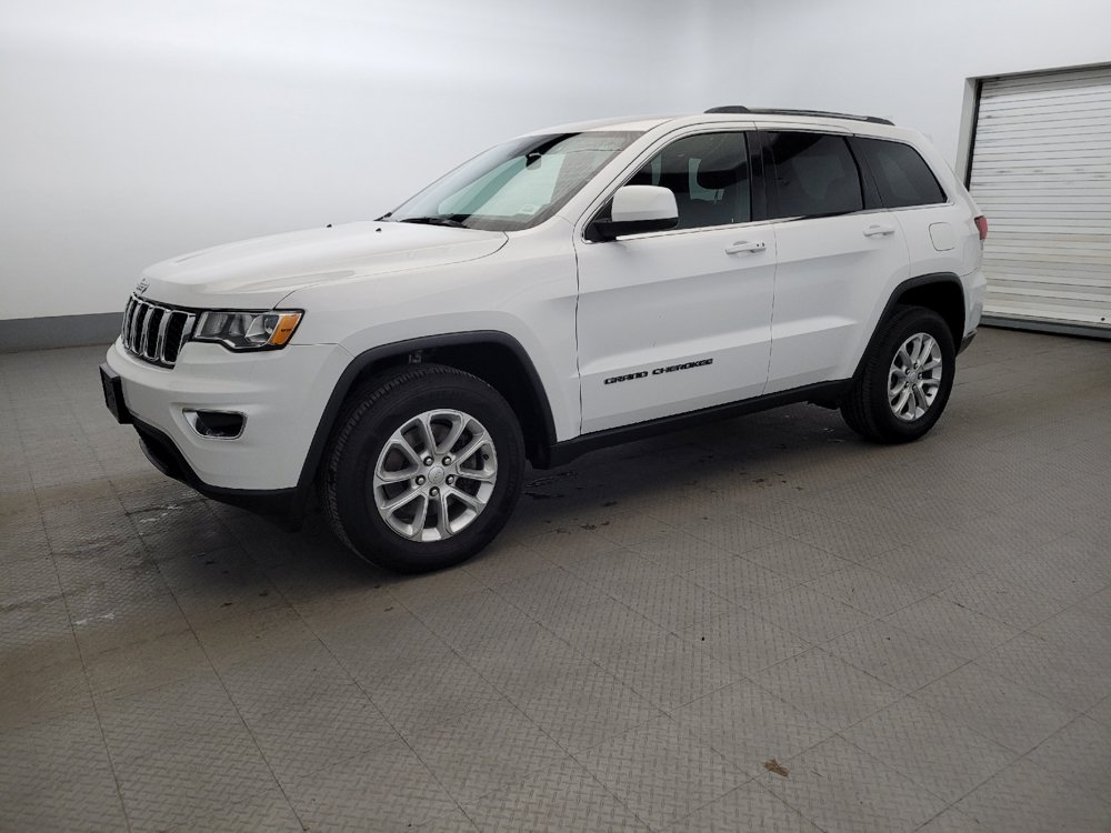 Used 2021 Jeep Grand Cherokee Laredo AWD/4WD image 2