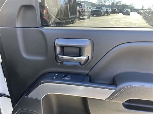 Used 2018 Chevrolet Silverado 1500 LT w/ All Star Edition image 27