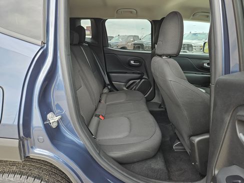 Certified 2023 Jeep Renegade Latitude image 25