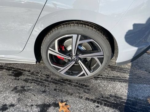 New 2026 Volkswagen GTI SE FWD image 23