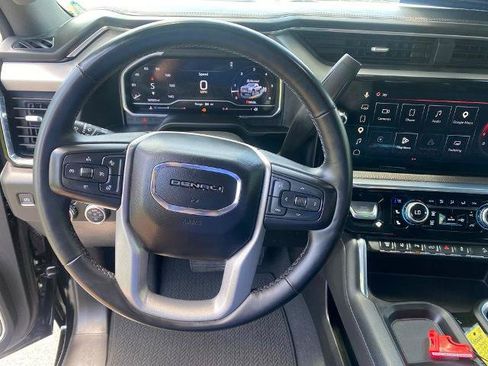 Used 2024 GMC Sierra 2500 Denali w/ Denali Reserve Package AWD/4WD image 18