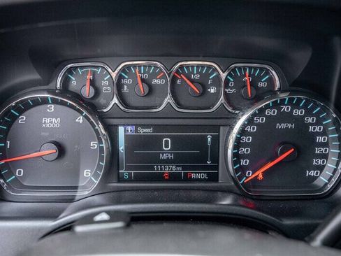 Used 2018 Chevrolet Silverado 1500 LT w/ All Star Edition RWD image 11