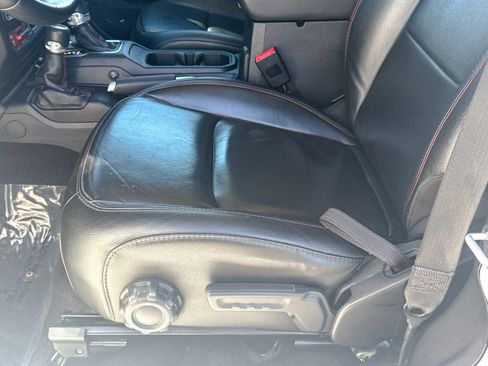 Used 2019 Jeep Wrangler Rubicon image 18