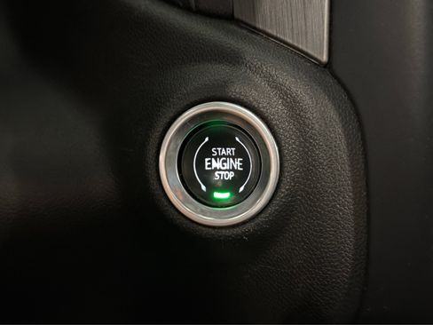 Used 2021 GMC Sierra 3500 Denali w/ Denali Ultimate Package AWD/4WD image 36