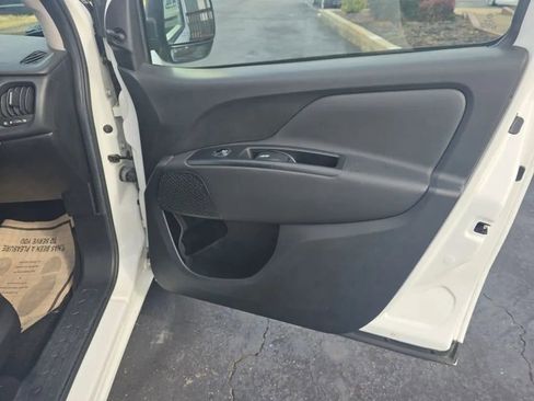 Used 2018 RAM ProMaster City Tradesman image 13