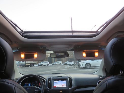 Used 2019 Ford Edge SEL w/ Equipment Group 201A image 13