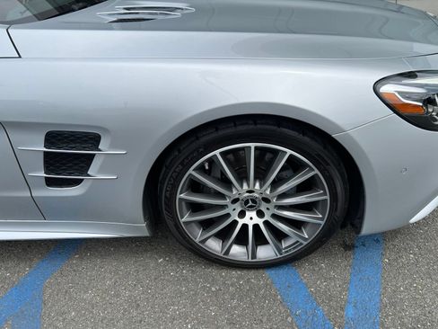 Used 2019 Mercedes-Benz SL 550 image 13