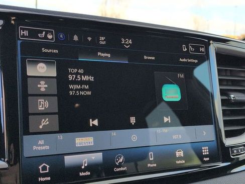 Certified 2025 Chrysler Pacifica Select image 22