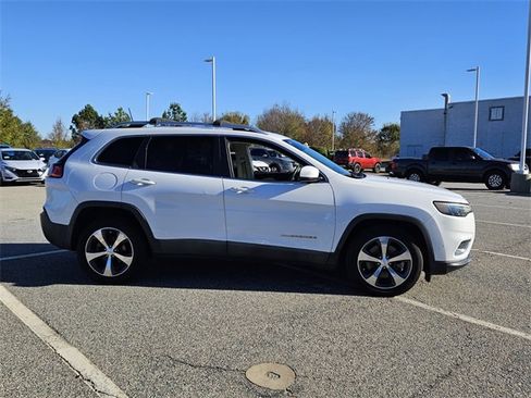 Used 2019 Jeep Cherokee Limited w/ Luxury Group image 15