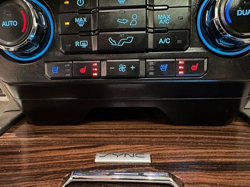 Used 2015 Ford F150 Lariat image 15