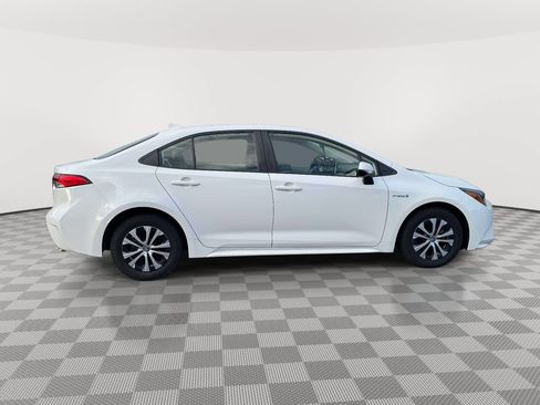 Used 2021 Toyota Corolla LE FWD image 8
