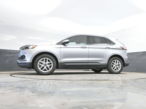 Used 2024 Ford Edge SEL AWD/4WD image 35
