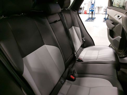 Used 2024 Land Rover Range Rover Velar Dynamic SE image 12