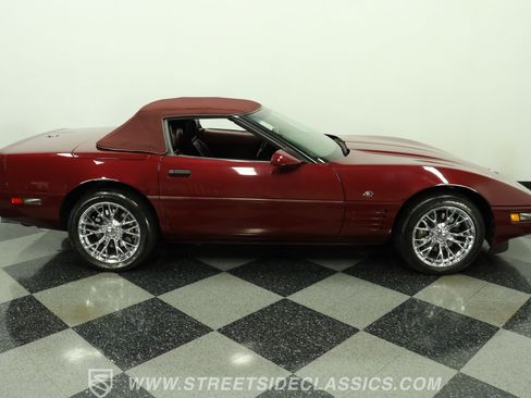 Used 1993 Chevrolet Corvette Convertible RWD image 13