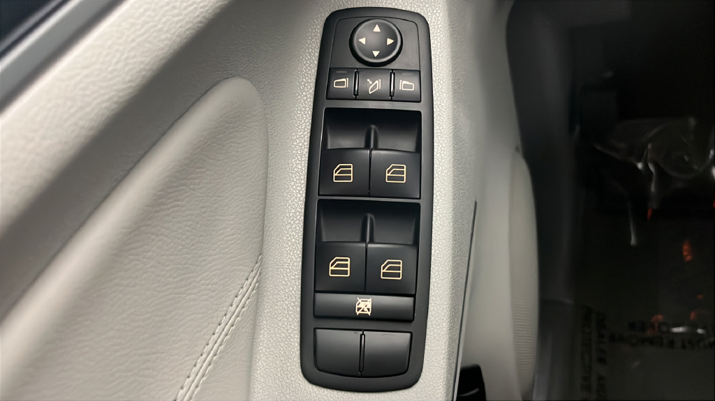 Used 2011 Mercedes-Benz ML 350 2WD image 31