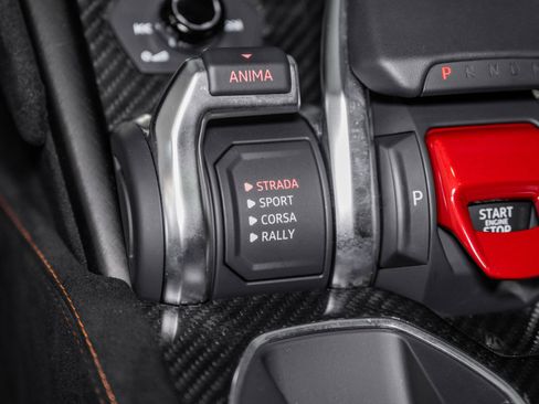 Used 2024 Lamborghini Urus Performante image 44