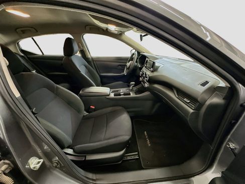 Used 2025 Nissan Sentra S FWD image 31