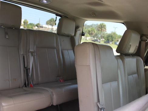 Used 2011 Ford Expedition Limited RWD image 32