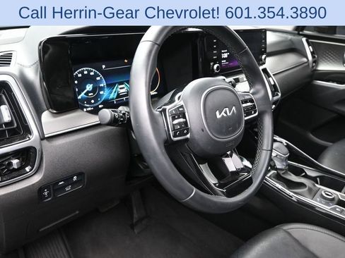 Used 2023 Kia Sorento SX AWD/4WD image 12