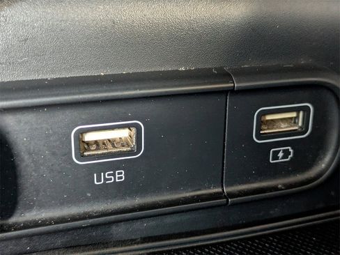 Used 2022 Kia K5 LXS image 24