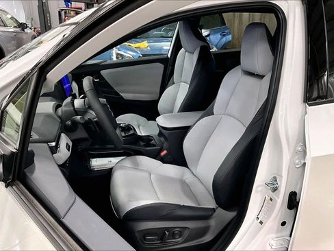 New 2026 Subaru Solterra image 9