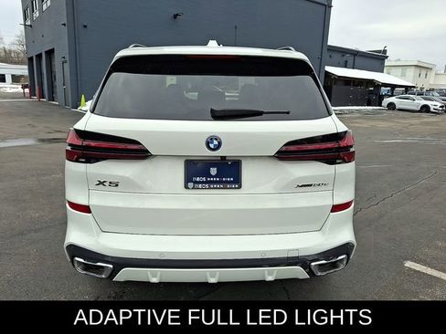 Used 2025 BMW X5 xDrive50e image 5