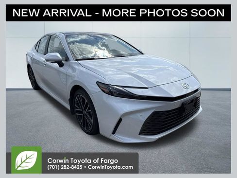 Used 2025 Toyota Camry XLE w/ Premium Plus Package FWD image 1