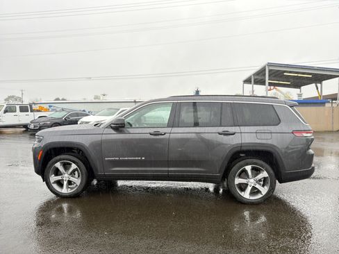 New 2026 Jeep Grand Cherokee L Limited w/ Luxury Tech Group II AWD/4WD image 2