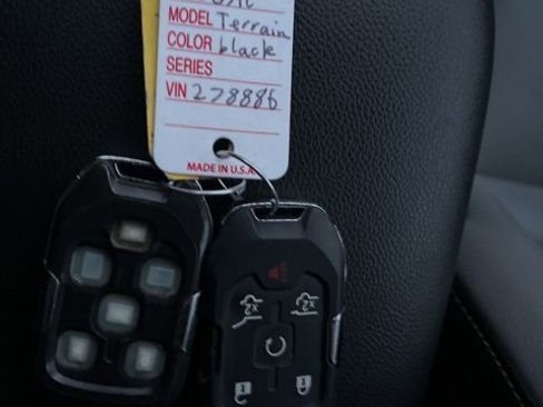 Used 2018 GMC Terrain SLT image 48