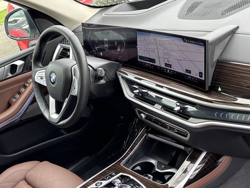 Used 2026 BMW X7 xDrive40i AWD/4WD image 29