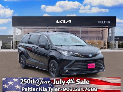 Used 2024 Toyota Sienna XLE Woodland Edition