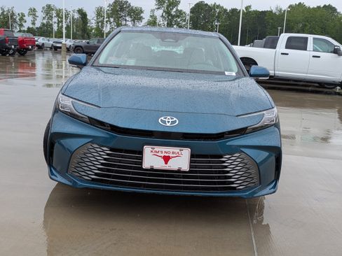 New 2026 Toyota Camry XLE FWD image 8