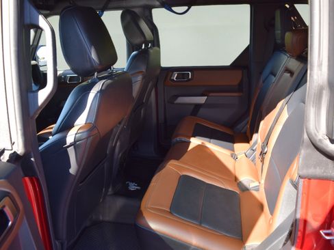 Used 2021 Ford Bronco Outer Banks AWD/4WD image 8