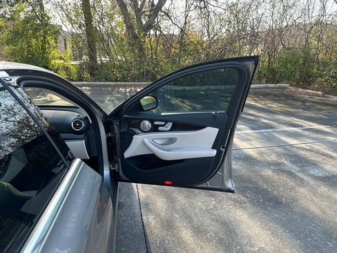 Used 2021 Mercedes-Benz E 450 4MATIC Sedan image 28