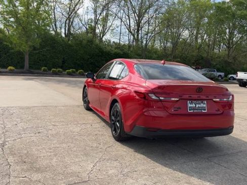Used 2025 Toyota Camry LE w/ Convenience Package image 7