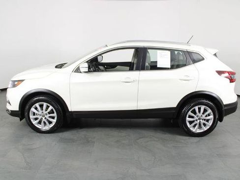 Certified 2022 Nissan Rogue Sport SV FWD image 14