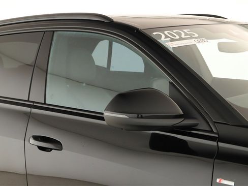 Certified 2025 Audi Q8 Prestige w/ Prestige Package image 35