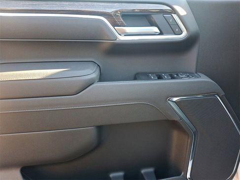 New 2026 GMC Sierra 1500 Elevation image 8