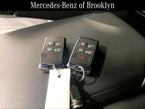 Used 2024 Land Rover Range Rover SE image 13