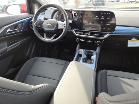 New 2026 Chevrolet Equinox EV LT image 28