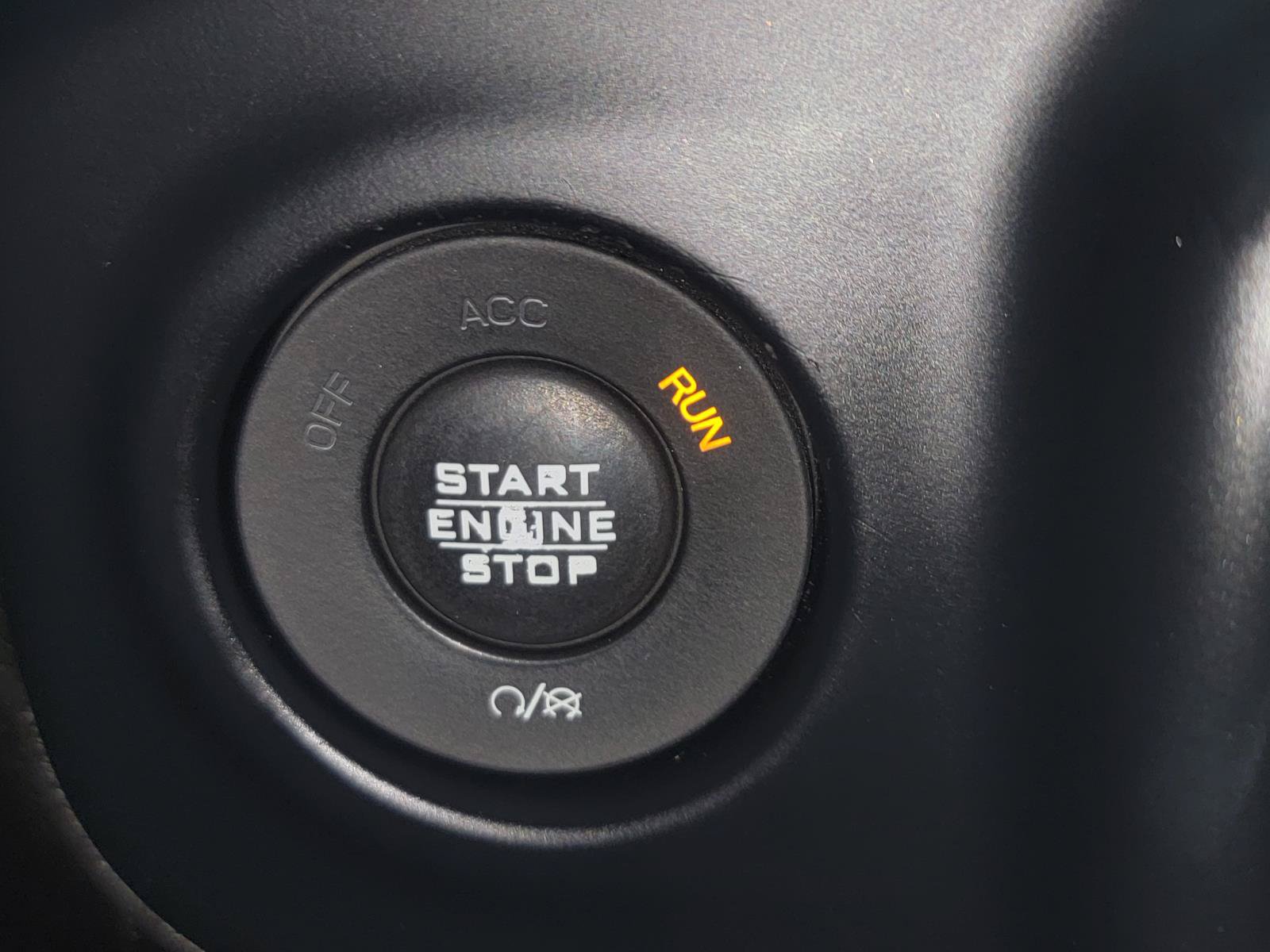 Used 2019 Jeep Wrangler Unlimited Sahara w/ Quick Order Package 24M Moab AWD/4WD image 19