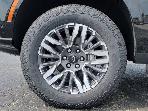 New 2026 Chevrolet Tahoe Z71 w/ Comfort Package AWD/4WD image 11