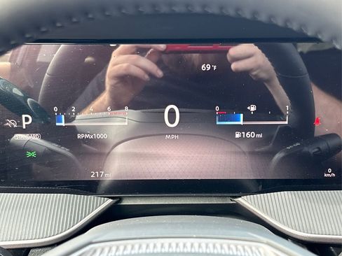 Certified 2025 Nissan Murano SV image 23